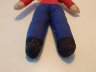 2  gamle gardere med stofkrop og celluloid hovede