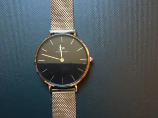 Daniel Wellington sølv ur sælges