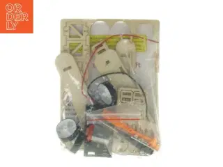 DIY træbyggesæt med elektroniske dele (str. 20 x 14 cm)