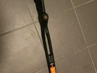 Tikka T3X Links skæfte med justerbar kindpudde