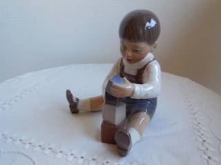 Dahl Jensen figur " Dreng med klodser" nr. 1167