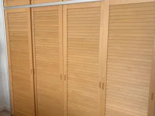 TM- line 4 fløjet klædeskab