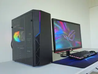 RTX Gamer Pc + 24" AOC Gamer Skærm