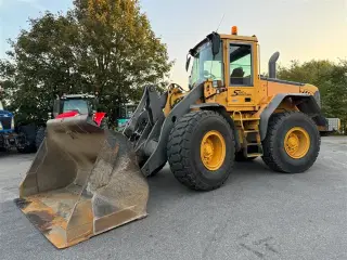 Volvo L 60 E KUN 7300 TIMER! MED HURTIGSKIFTE OG SKOVL!