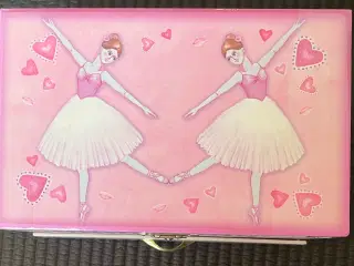 Smykkeskrin med roterende ballerina
