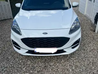 Flot velholdt Ford Kuga 2.5 Plug-in Hybrid (225 Hk