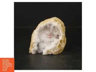 Geode med krystaller (str. 11 cm)