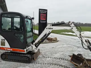 Bobcat 320