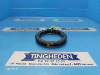 Massey Ferguson 690 Sleeve 1672957M1