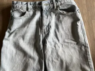 Denim shorts str. 152