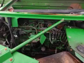 John Deere 6081T