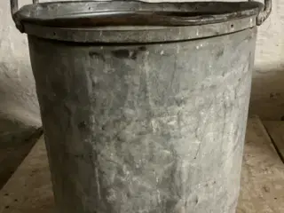 Unik gammel spand / krukke 