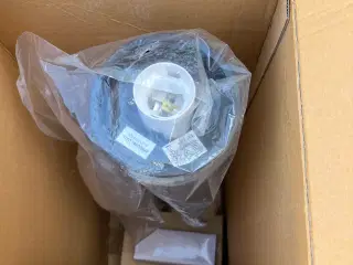 Udendørs lampe sælges. 