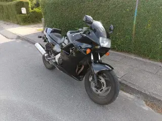 Honda VFR 750 RC24 
