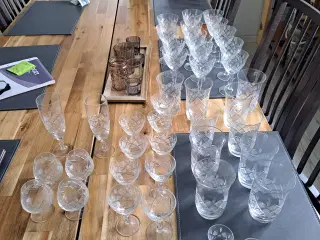 Forskellige Lyngby glas.