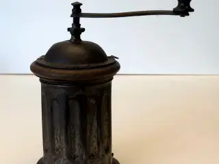 Antik kaffemølle