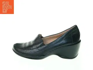 Sko fra Naturalizer (str. 23 cm)