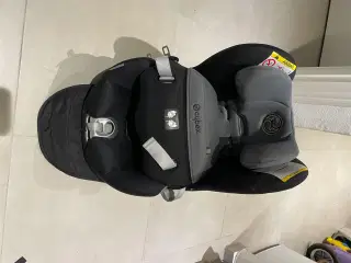 Cybex autostol