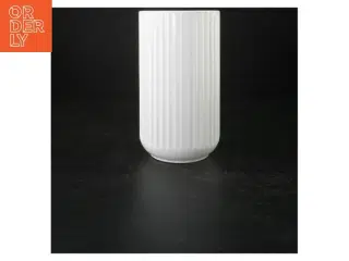 Hvid porcelænsvase fra Lyngby (str. 20 cm)