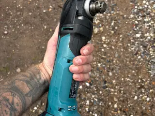 Makita multicutter 