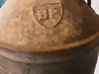 Gamle lamper lavt af oliedunke