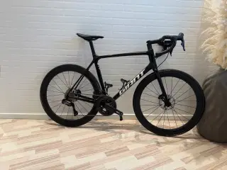 Giant racercykel carbon