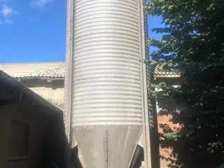 - - - Silo udendørs,  22t