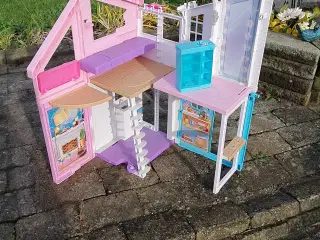 Barbie dreamhouse 