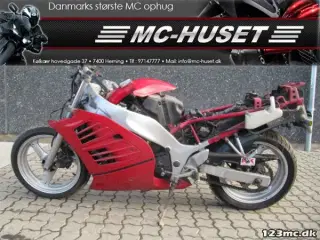 Suzuki RF 600
