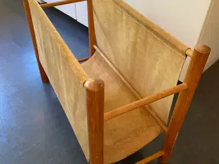 Magasinholder i træ og læder