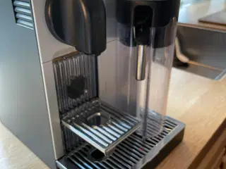 Nespresso Lattissima Pro