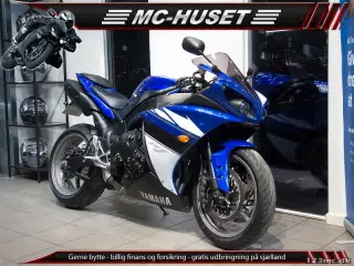Yamaha YZF R1