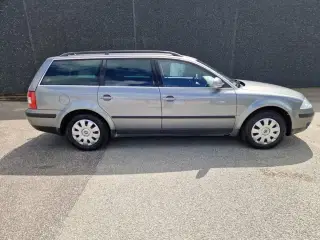 VW Passat 1,8 T Comfortline Variant