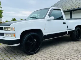 Chevy C1500 Step Side..