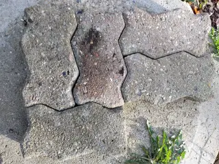 30 kvm bølgefliser gives bort