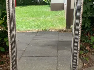 Spejl i sølvramme