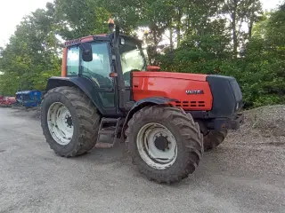 Valtra 8150