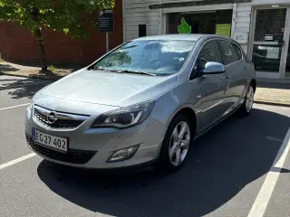 Opel Astra 1,4 T 140 Cosmo