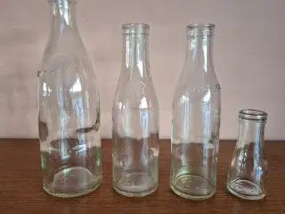 4 stk. mælkeflasker i klart glas