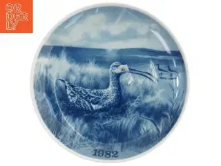Porcelænstallerken med fuglemotiv, 1982 (str. Ø 19,5 cm)
