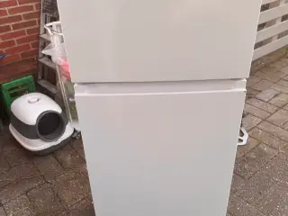 Flot og meget velholdt Gram køle-fryseskab