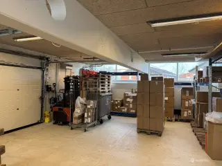 Lager med kontor
