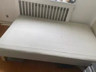 Fin seng 120x200cm sælges grundet flytning