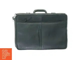 Kuffert fra W (str. 45 x 20 x 33 cm)