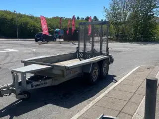 Maskintrailer med rampe 2700 KG
