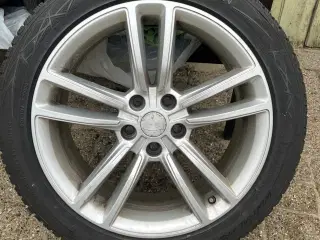 Vredestein vinterdæk med fælge 245/45 R19 102W