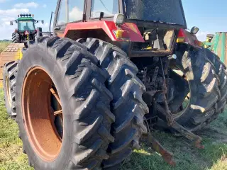Case 1594 turbo 4wd.