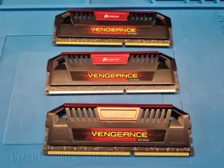 Corsair VENGEANCE 8GB DDR3 2400MHz 3 stk.