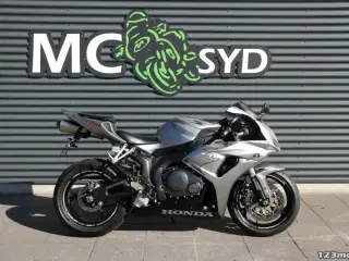 Honda CBR 1000 RR Fireblade MC-SYD       BYTTER GERNE