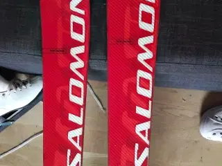 SALOMON EQUIPE 10 RC ALPINESKI NEW RACING.